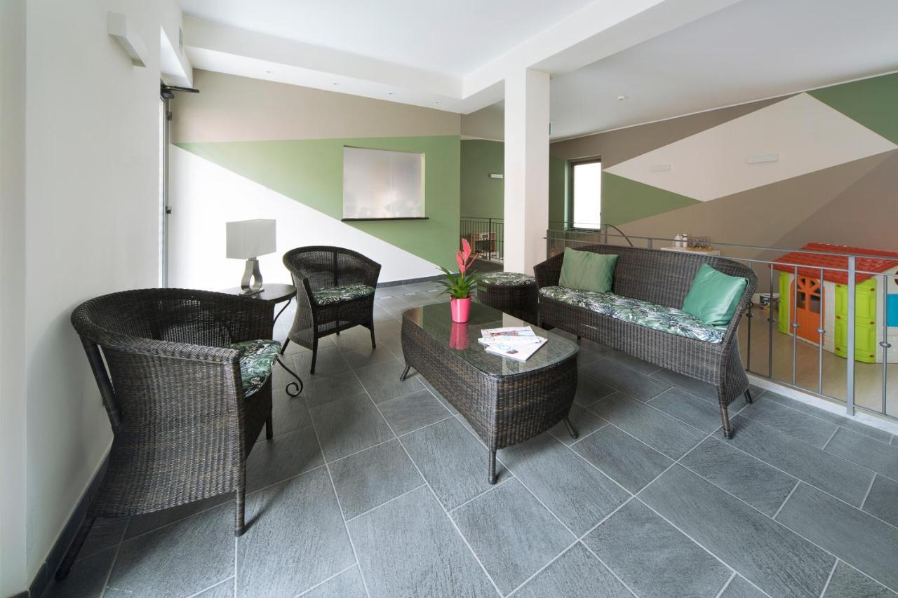 Hotel Residence Laigueglia Free Parking ภายนอก รูปภาพ