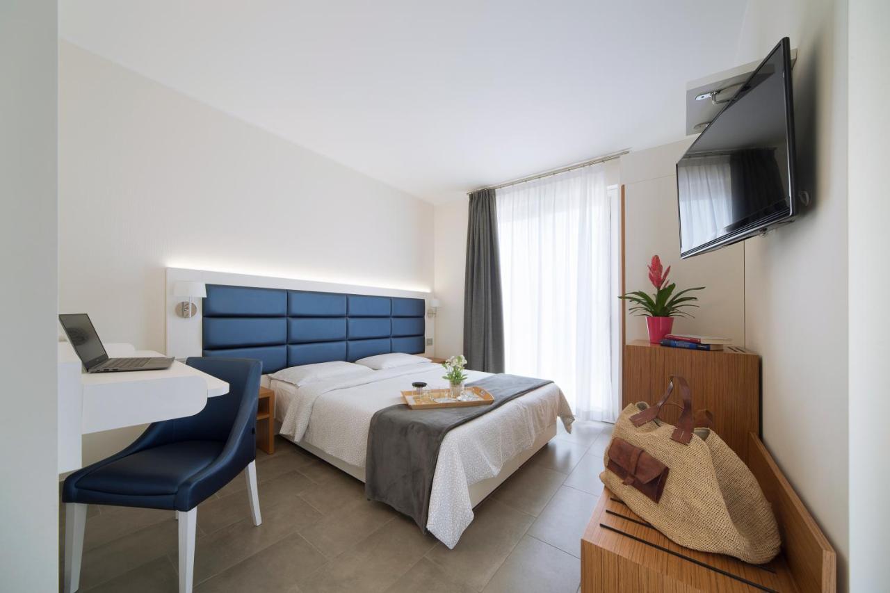 Hotel Residence Laigueglia Free Parking ภายนอก รูปภาพ