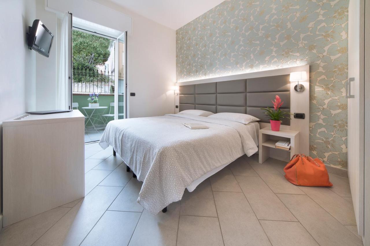 Hotel Residence Laigueglia Free Parking ภายนอก รูปภาพ